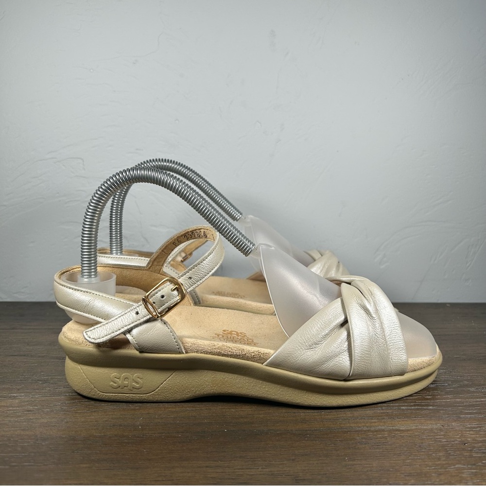 SAS Twist Again Women's Cream Tripad Comfort Orthotic Sandals size 7 Wide